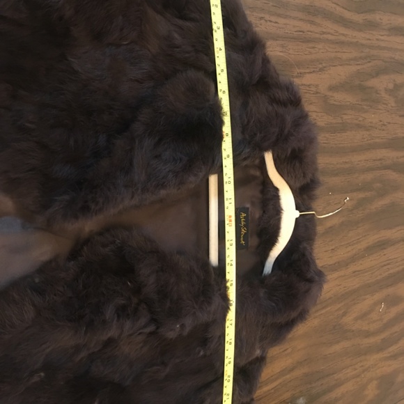 Cropped Rabbit Jacket - Picture 5 of 6